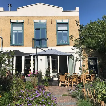 Logeren Bij De Burgemeester Bed & Breakfast Stad aan 't Haringvliet